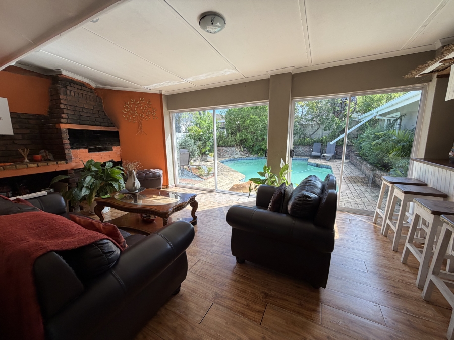 5 Bedroom Property for Sale in Beacon Bay Eastern Cape